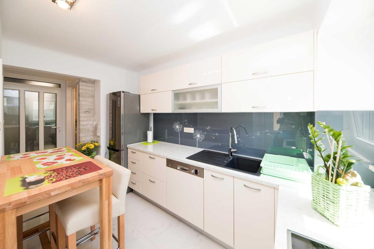 Anvedor Apartamento Crikvenica Exterior foto